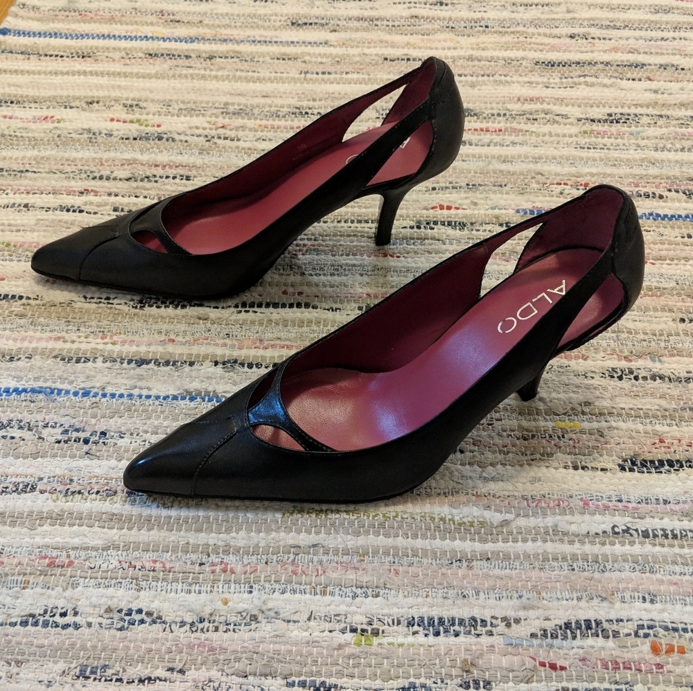Aldo black leather cutout pointed toe heels 8.5